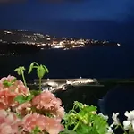 Caruso فندق مبيت وإفطار 4*